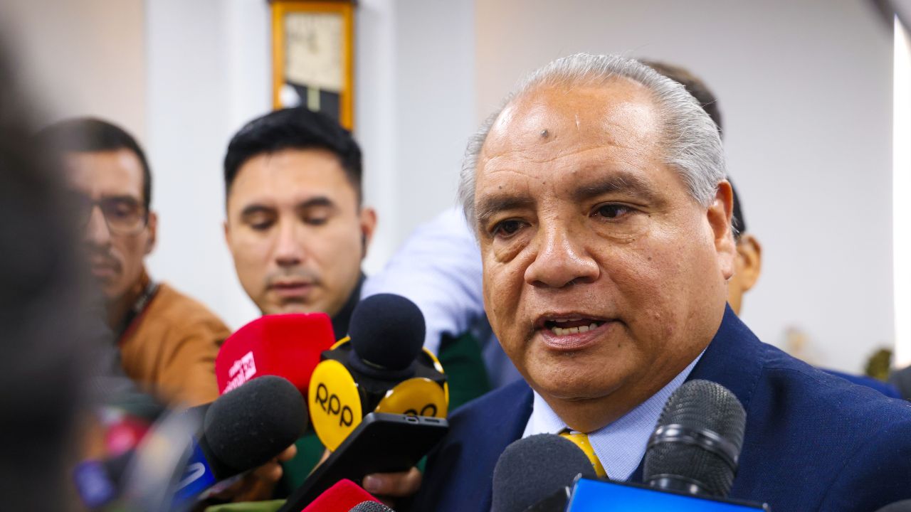César Sandoval
