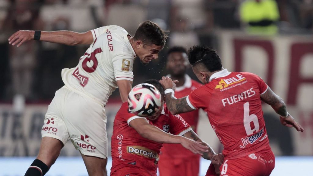universitario vs cienciano